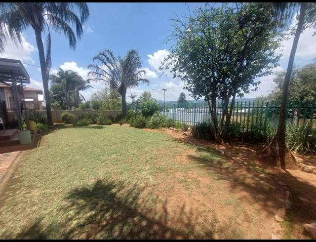 3 BEDROOM HOUSE FOR SALE IN MOUNTAIN VIEW